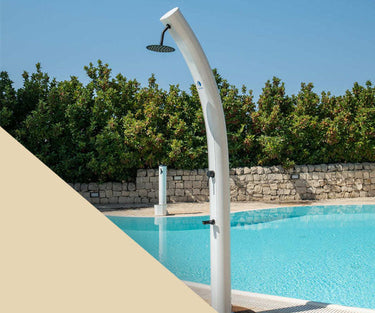Aluminum showers for pools