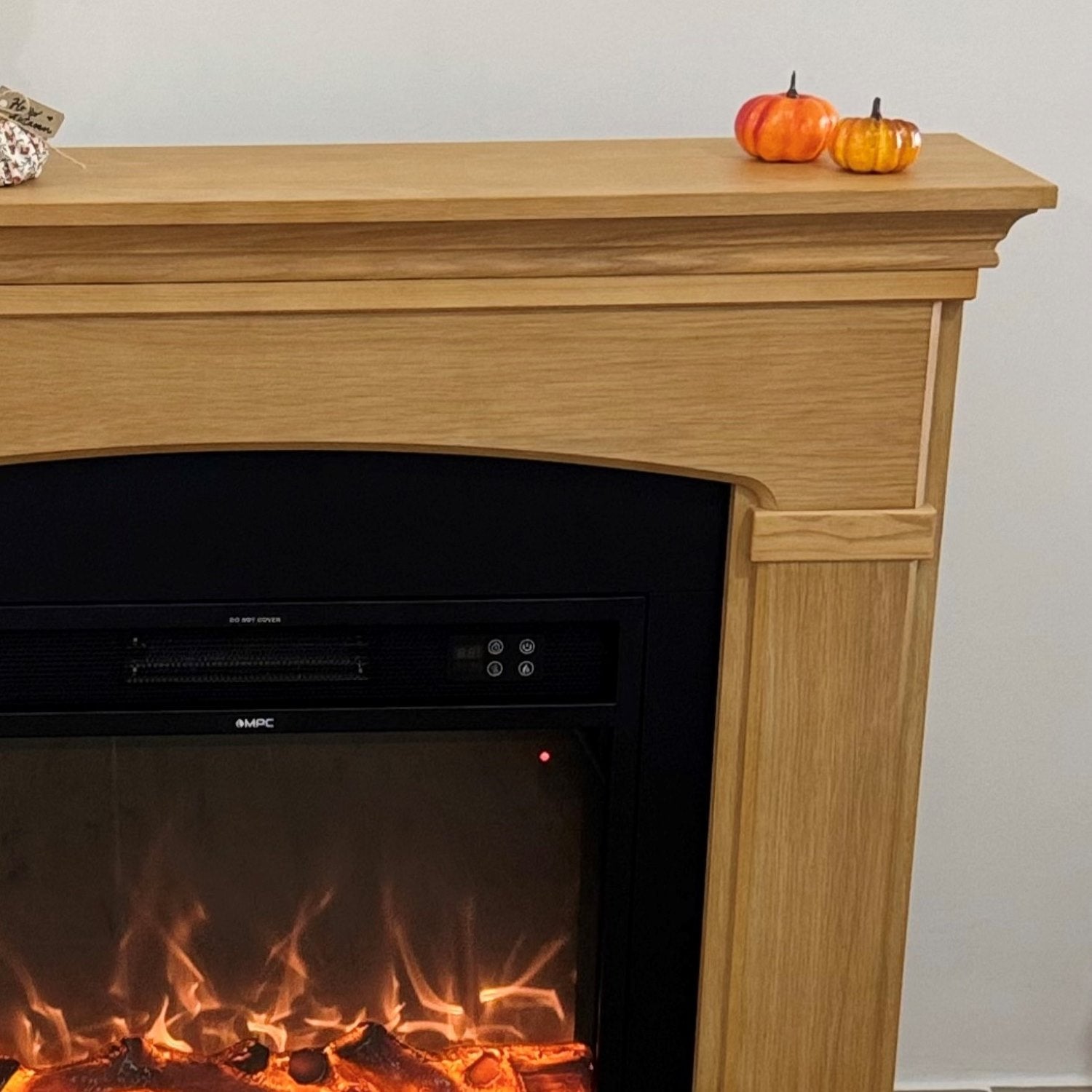 Mpc Camino Siena Cheminée Sur Pied Avec Brûleur 1500w Design Unique Avec Télécommande Chêne Cheminée Design Complète Avec Télécommande Fabriquée En Bois MDF Facile À Installer