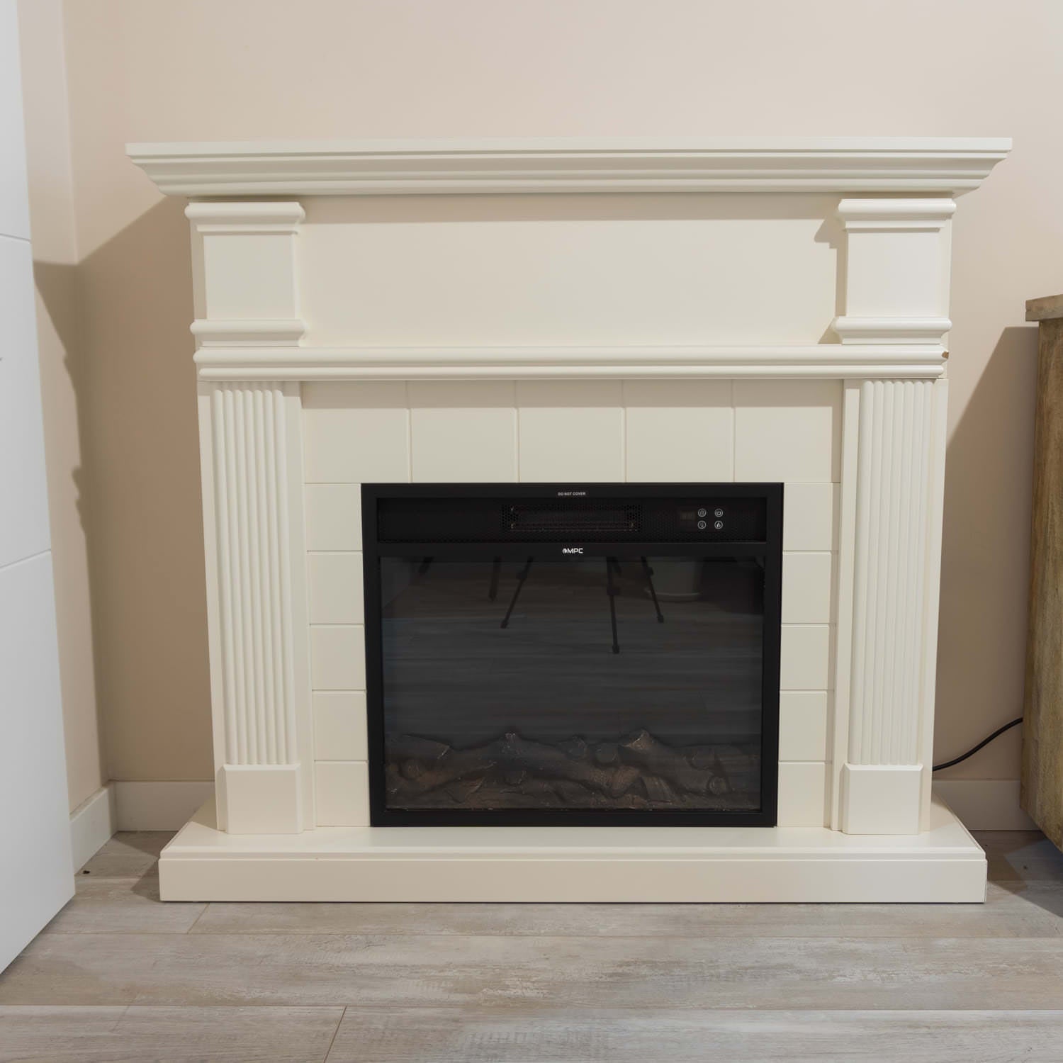 Kachelomlijsting Wit Sined Gemaakt In Europa Voor Elektrische Haard Vulcano Van 60 Cm Of Branders Ispica Van 75 Cm Tijdloos Klassiek Ontwerp