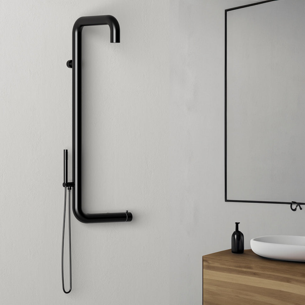 SINED Douche de jardin murale en acier inoxydable AISI 316L noir avec mélangeur double et vanne 3 voies intérieur ou extérieur modèle Arborea noir