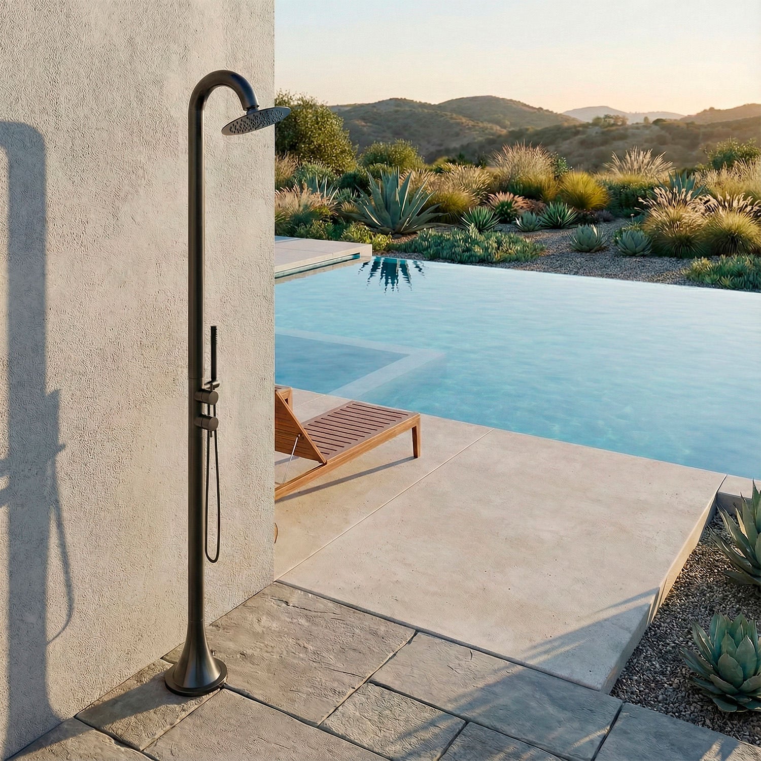 SINED Zwarte Douche van Roestvrij Staal 316L Geweerloop met Dubbele Warm- en Koudwaterinlaat voor Buiteninstallaties Model Luna d DOCCIA-INOX-LUNA-D-CANNA-FUCILE