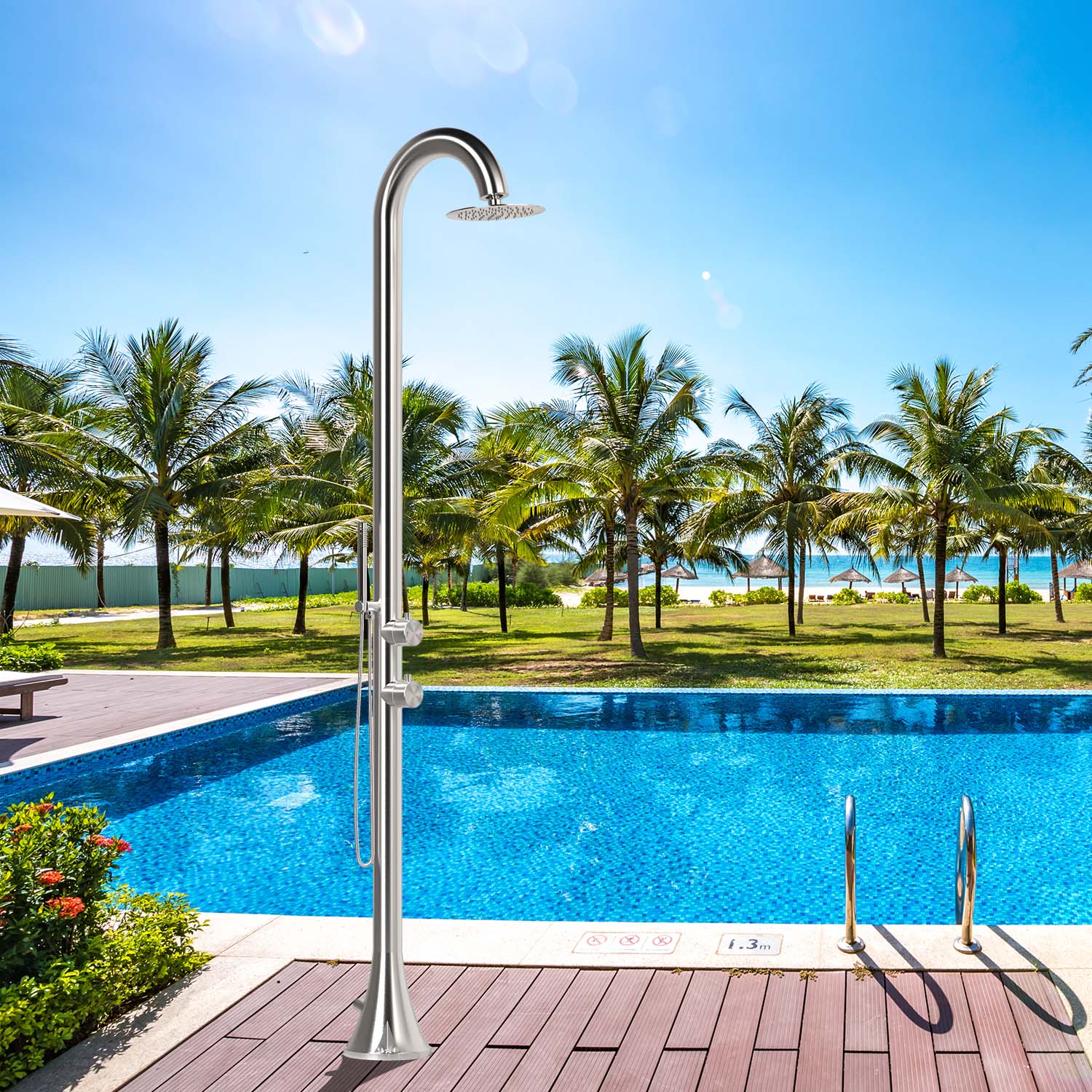 SINED Luna Douche de piscine en acier inoxydable 316l brossé avec pomme de douche flexible Eau chaude et froide Pour intérieur et extérieur Résistante Entrée d'eau inférieure ou latérale