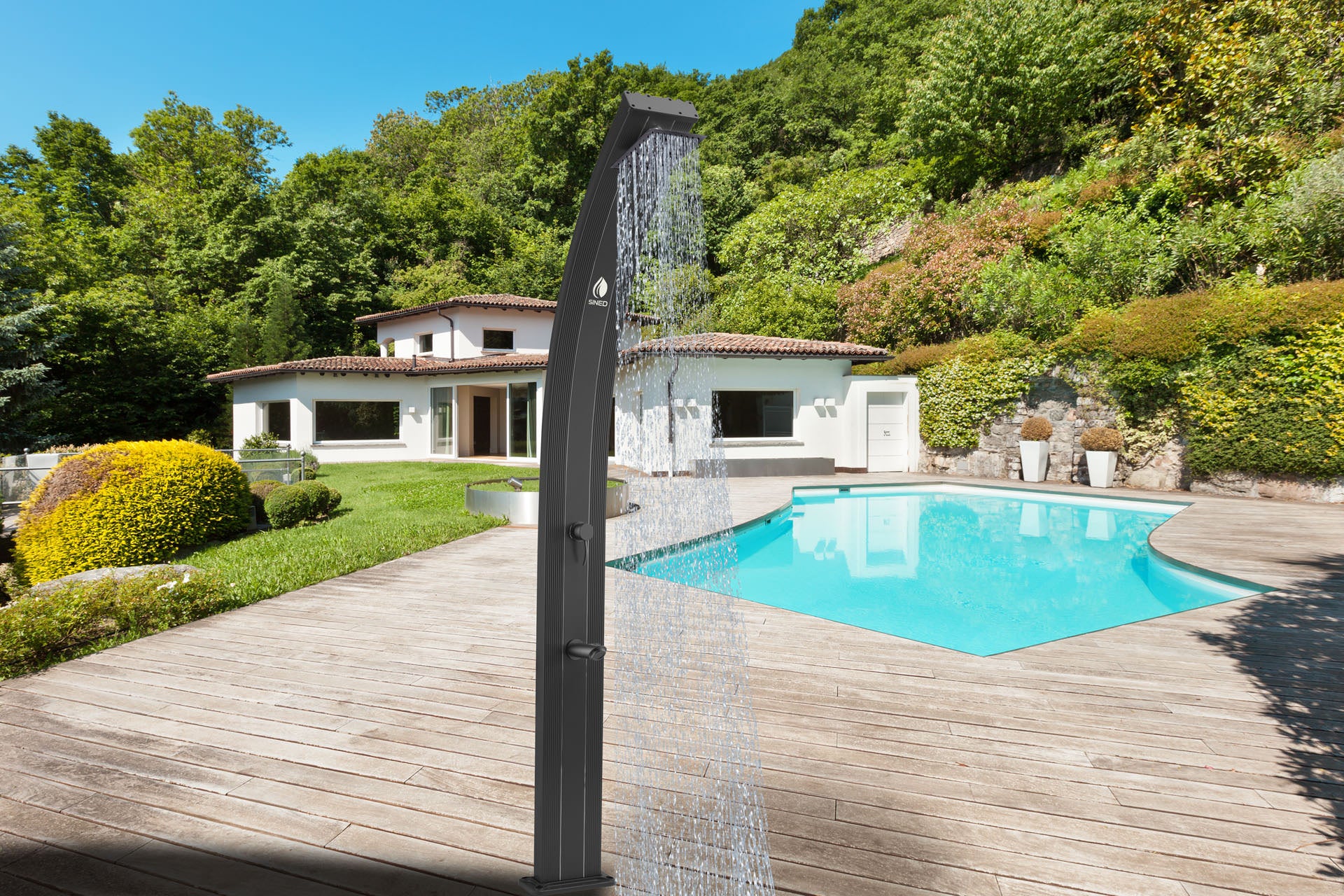 SINED Duche Exterior Em Alumínio Preto RAL9004 Com Aquecimento Solar Depósito De 30 Litros Pulverizador Quadrado E Torneira Para Lavar Pés Modelo Lea