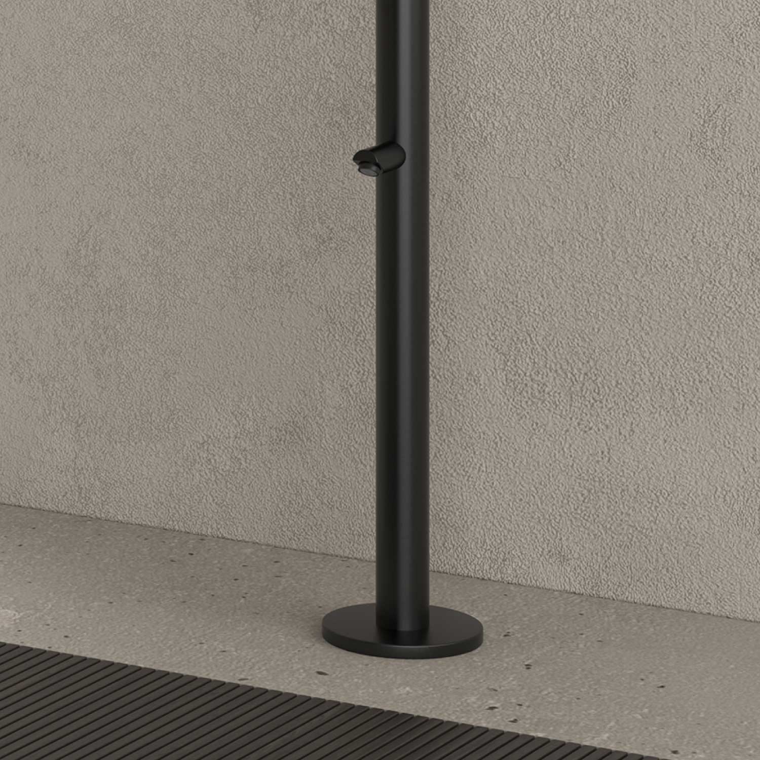 SINED Douche Extérieure Olbia Noire en Acier Inoxydable 316L 244 cm Système Cbox pour une Stabilité Supérieure Idéal pour Environnements Marins Jardins et Piscines