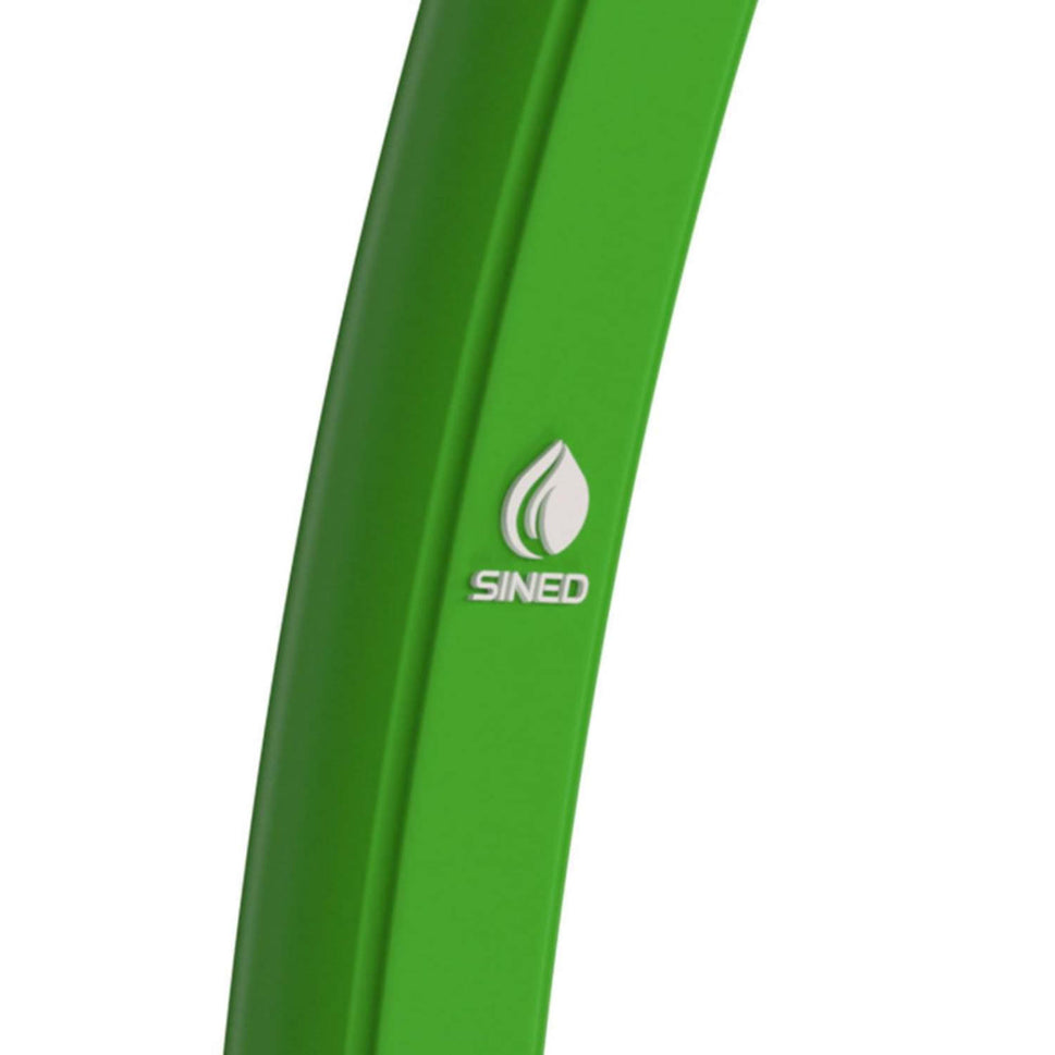 Sined Sole Curve Polyethylen-Dusche mit Solarheizung und grünem Fußbad