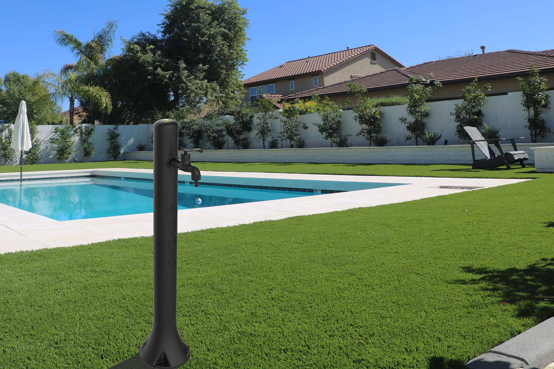 Fontaine de jardin noire Sined élégance moderne et fonctionnalité en polyéthylène HD Investissez dans la qualité pour des extérieurs raffinés et durables