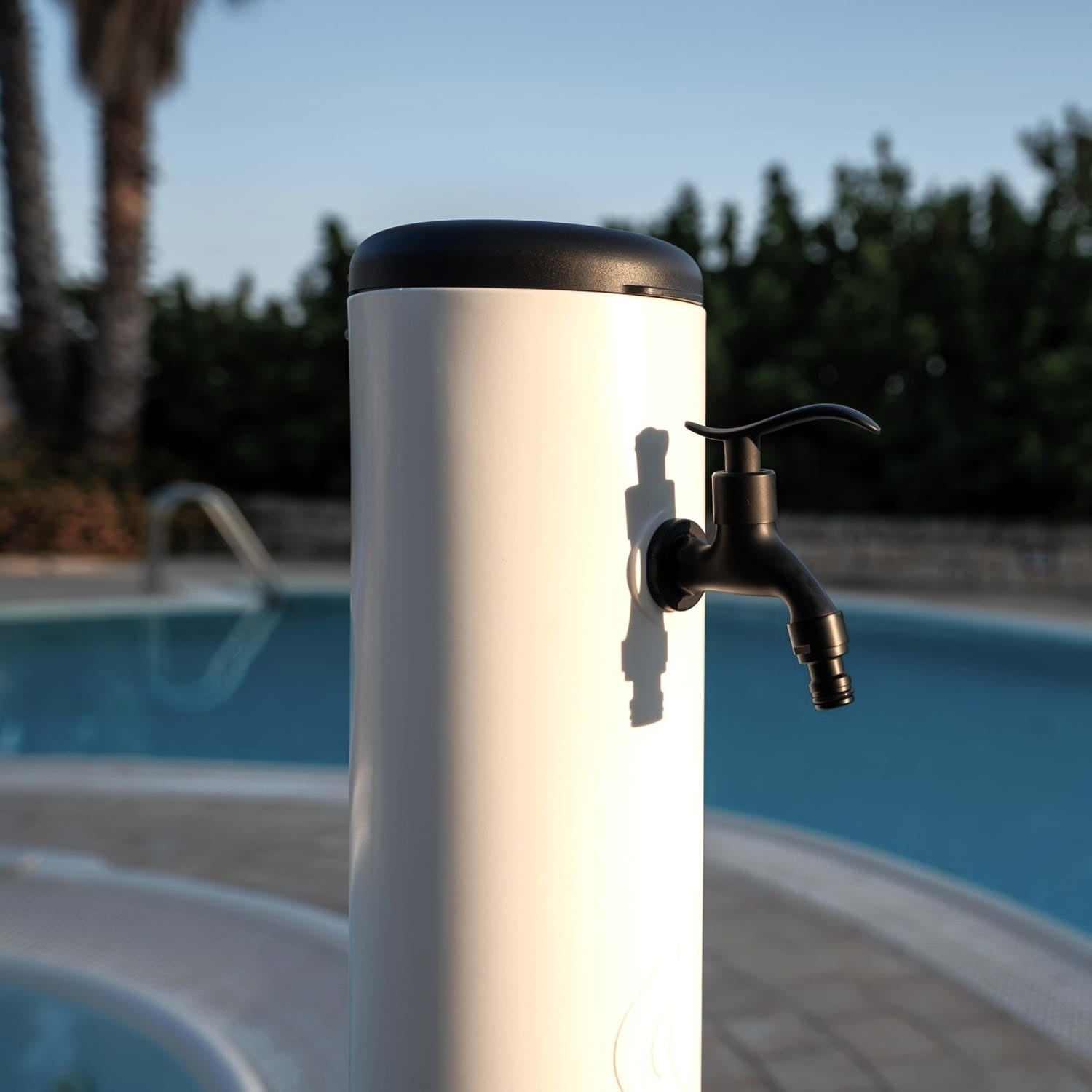 Fontaine de jardin Sined Triton Pro avec seau et tuyau flexible intérieur blanc pistolet double connexion d'eau