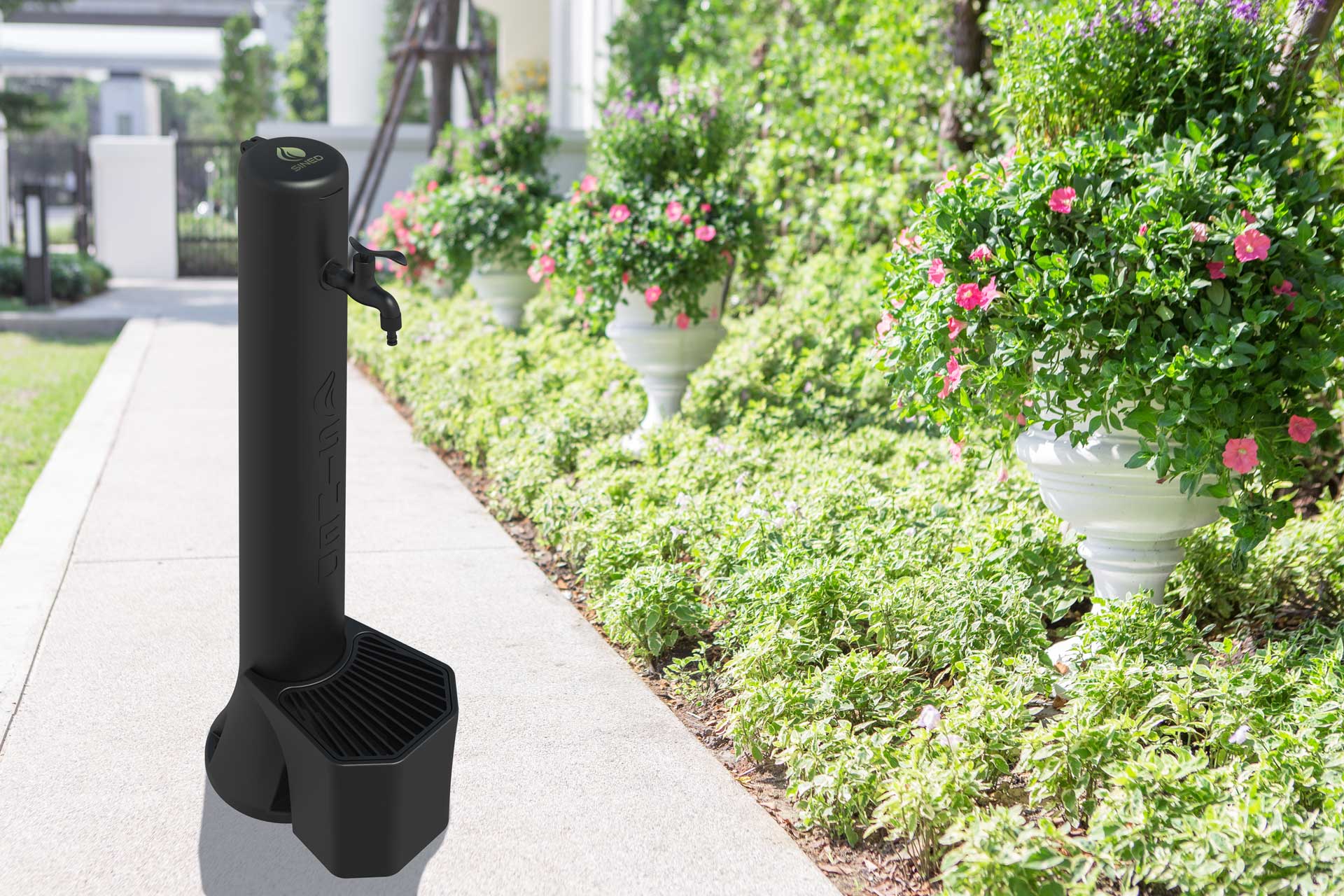 Sined Triton Kit Composé D'une Source et D'un Seau de 5 Litres en Polyéthylène Noir Fabriqué en Polyéthylène HD