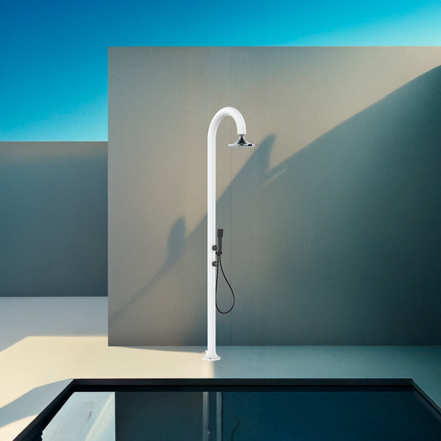 SINED Douche de jardin en aluminium blanc avec capteur et douchette à main Double prise d'eau froide/chaude Connexion latérale ou inférieure Pour extérieur ou intérieur LUNA ALU D BIANCA SENSOR