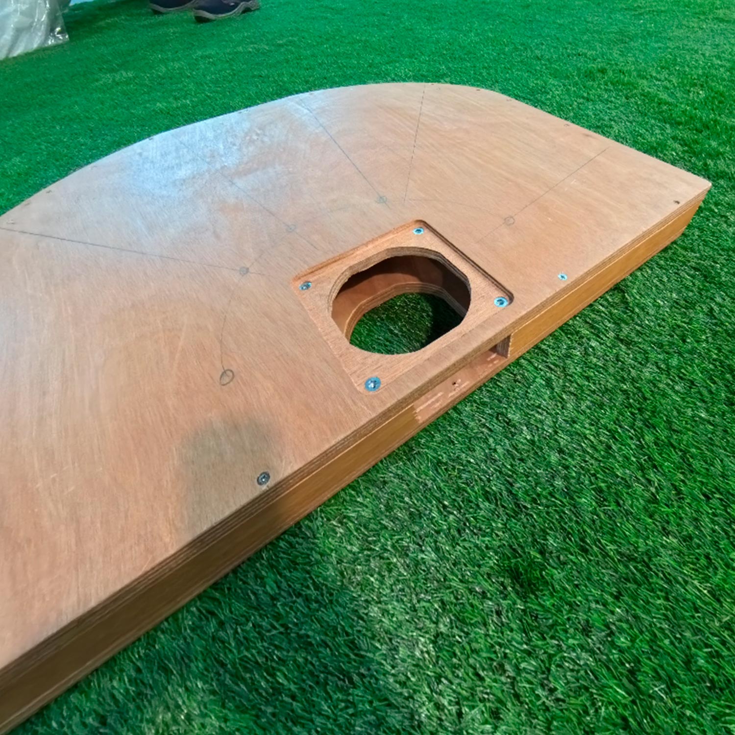 Socle Sined c Boîte Bois Okoumé Pour Douche Extérieure Sined