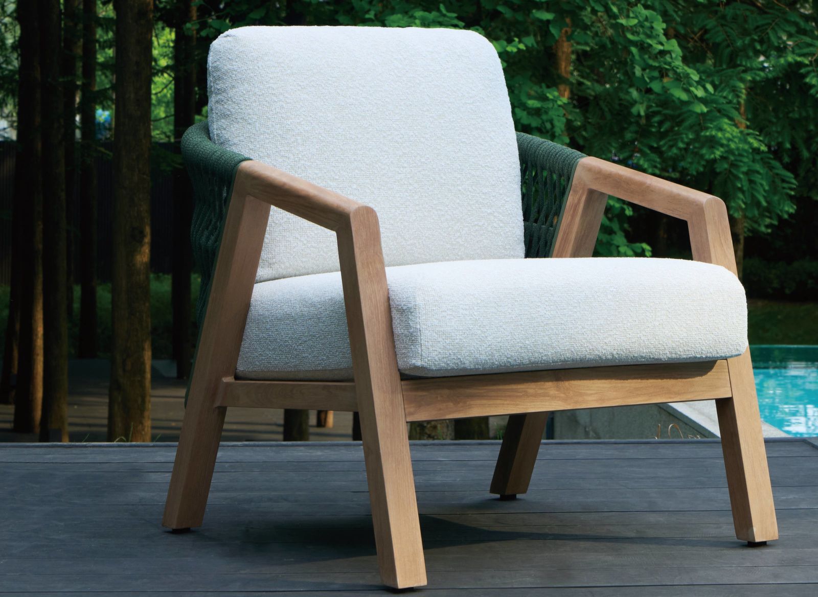 SINED Sofa set with 2 armchairs and aluminum table with wood-colored woven fabric and teak-colored arms FSC® includes water-repellent cushions and coordinated low table Model CUNEO