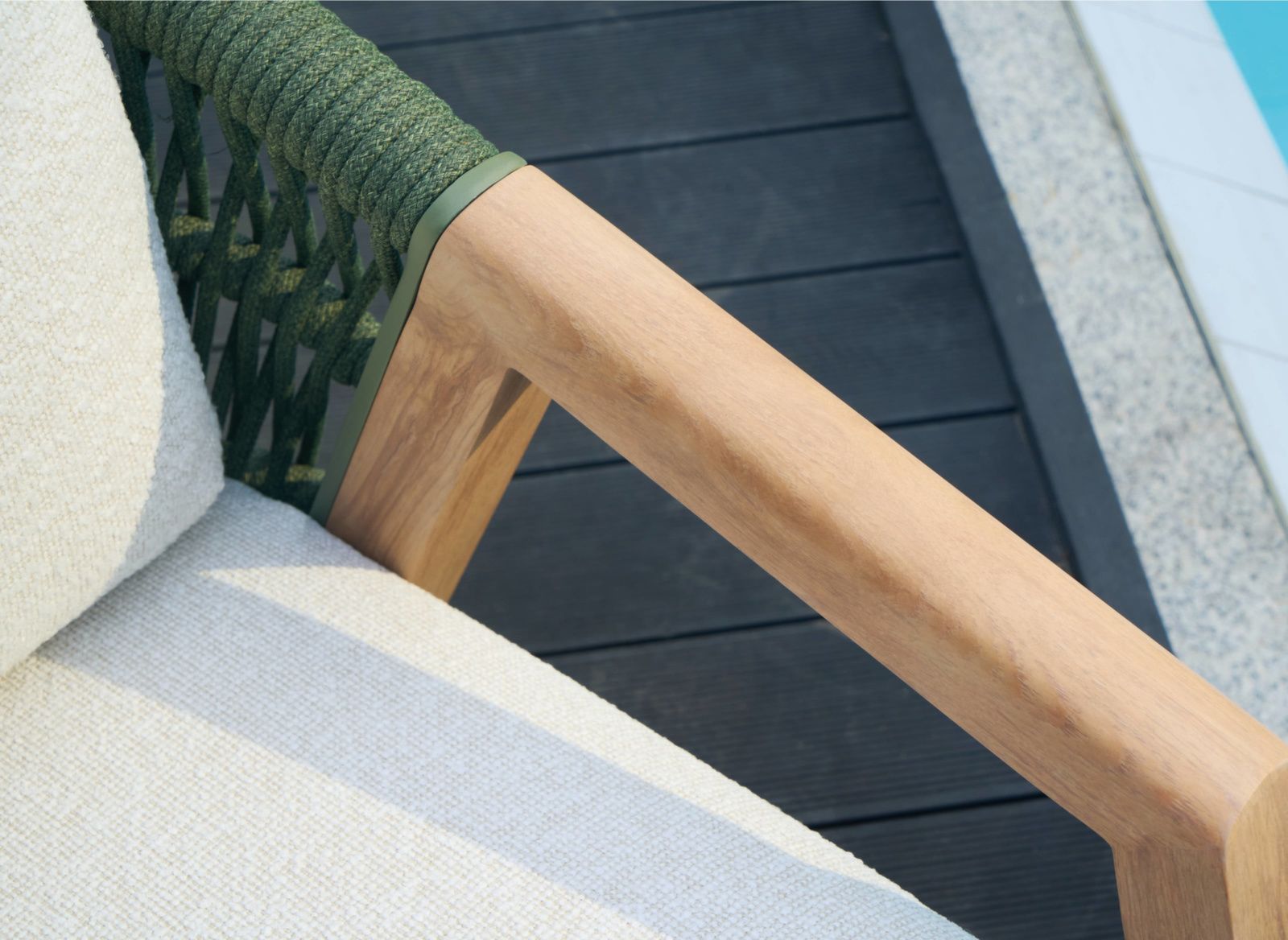 SINED Sofa set with 2 armchairs and aluminum table with wood-colored woven fabric and teak-colored arms FSC® includes water-repellent cushions and coordinated low table Model CUNEO