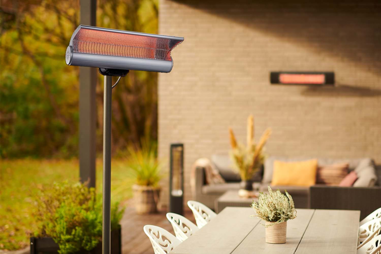 Sined Chauffage Infrarouge Terra 2000 Chauffage de Sol Réfléchissant 2000w Gris Équipé d'une Courbe Réflectrice Ajustable et Concentration de Chaleur avec Télécommande IP65