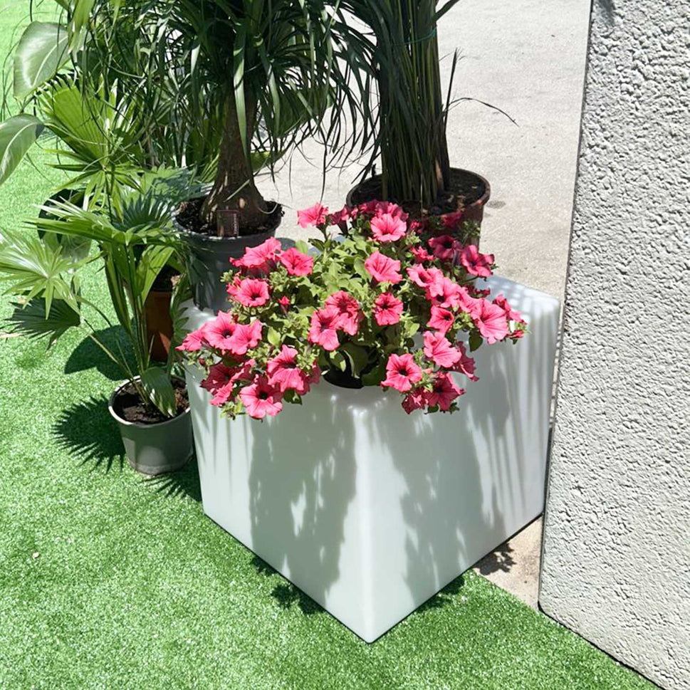 Mesa Luminosa Sined Cuby Luz Solar y Diseno Versátil Sined