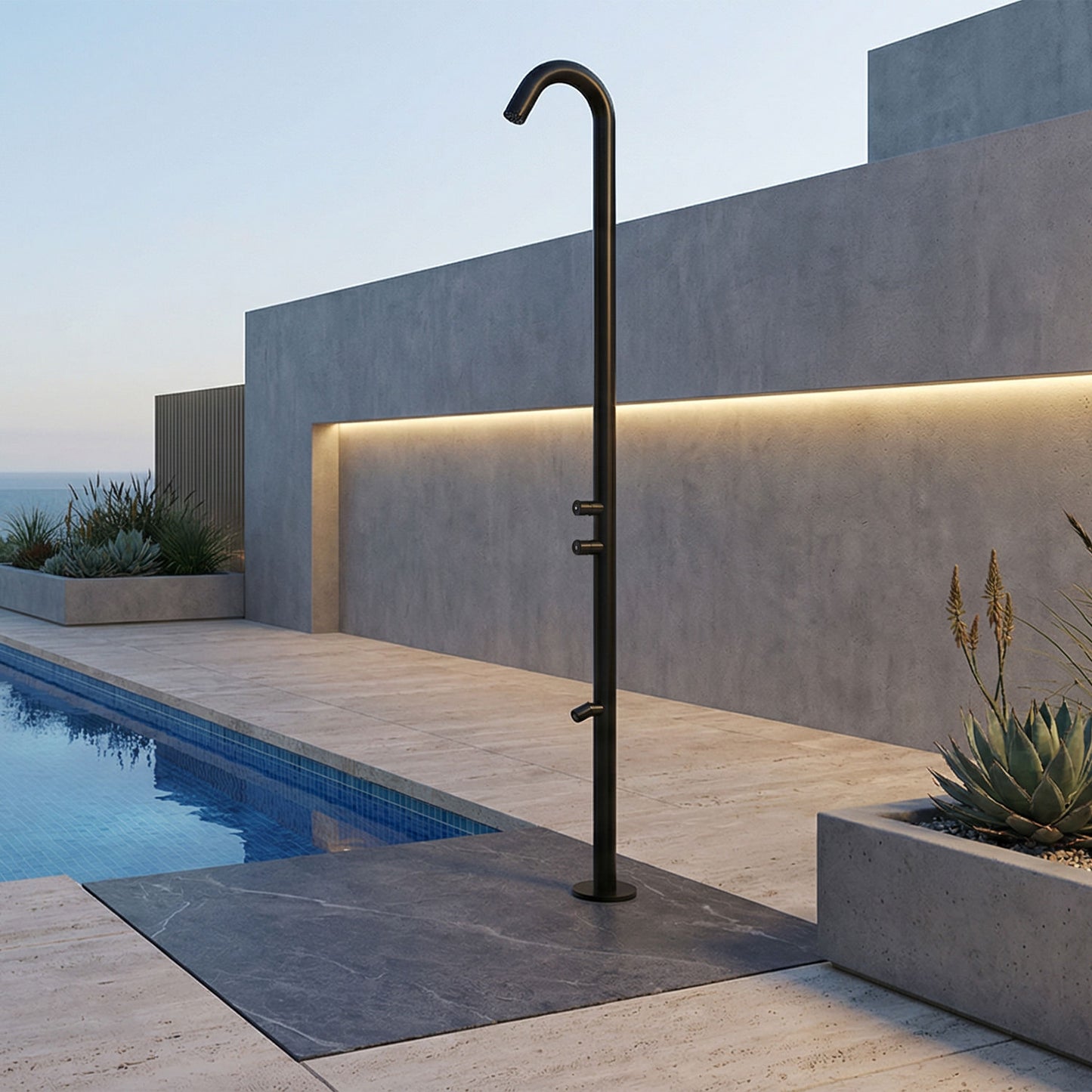 Ducha exterior negra Sined: diseño elegante y materiales de