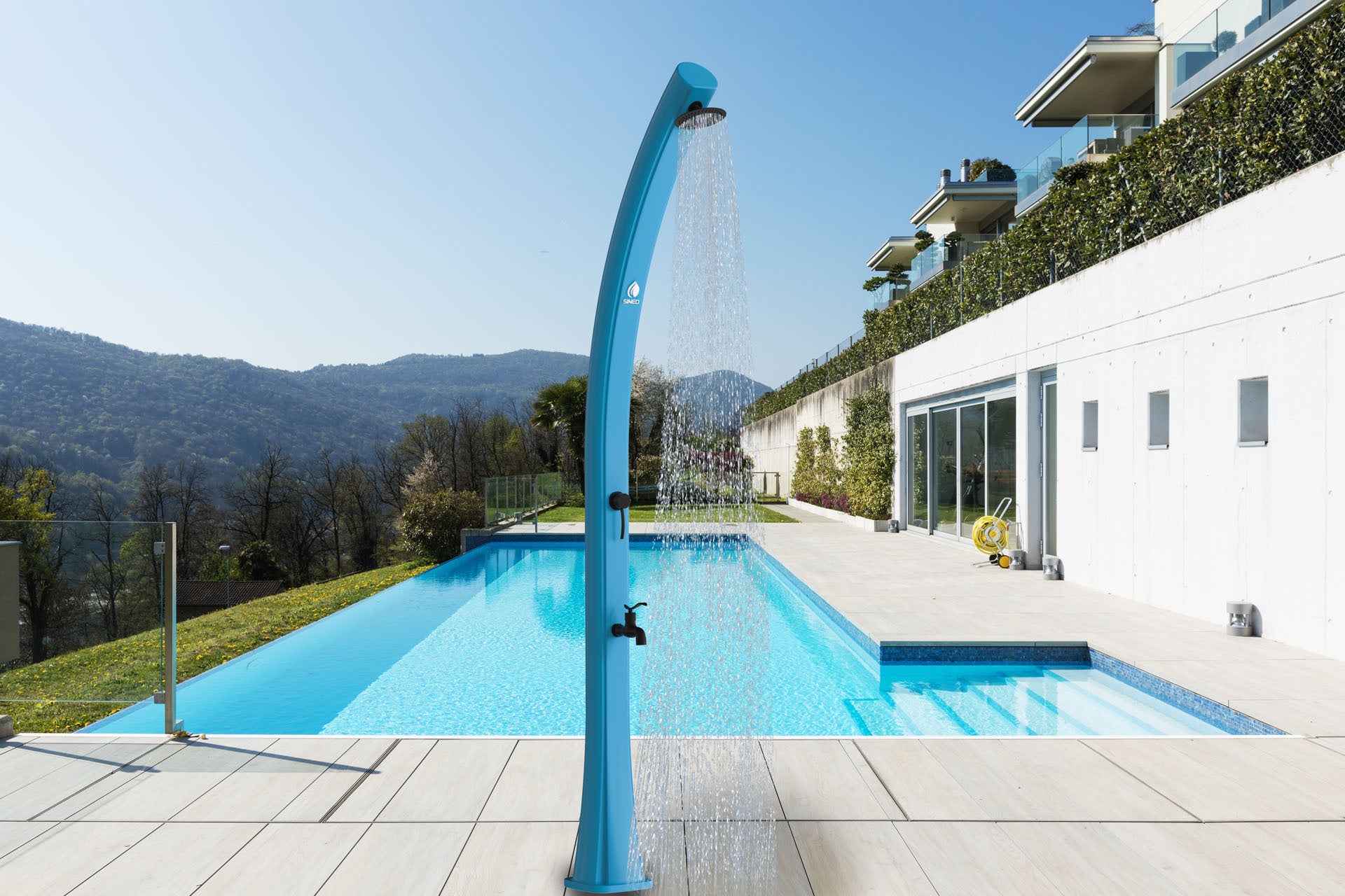 Busque la mejor ducha azul para piscina a un gran precio.