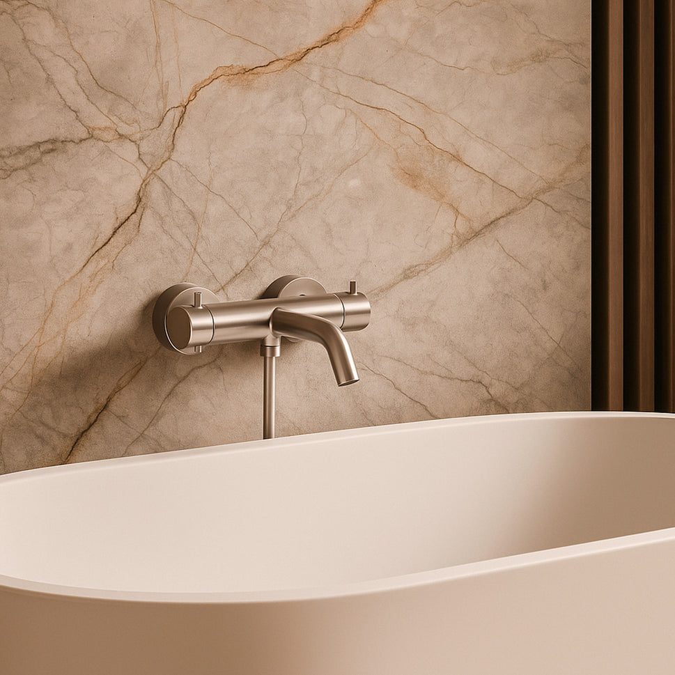 SINED Mengkraan voor Bad en Douche van 316L Roestvrij Staal in Satin RVS Kleur met Temperatuurregeling, Wateruitlaat en Duurzaam Ontwerp - Model LEVANTE