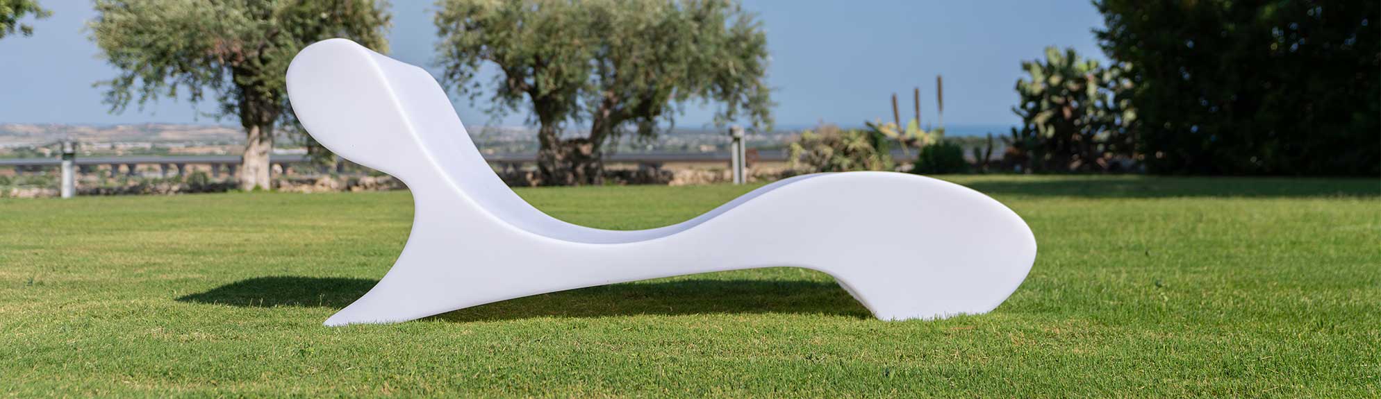 Carica il video: sdraio chaise longue per piscina o giardino